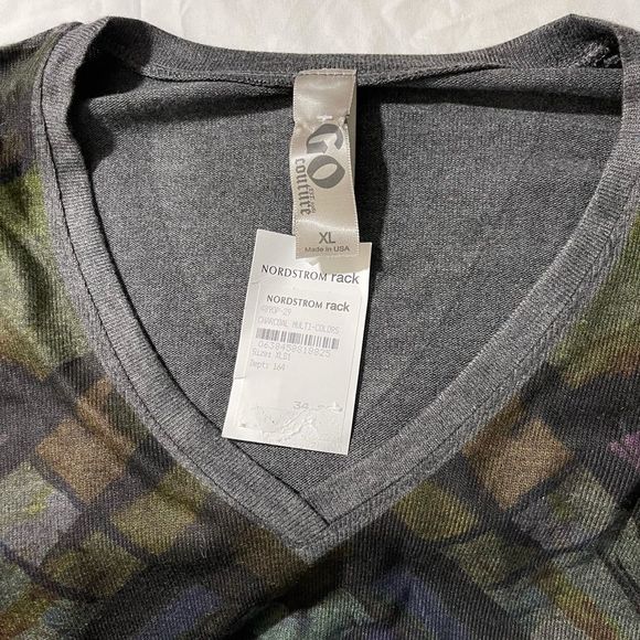 Go Couture Printed V-Neck Sweater Size Large - Picture 3 of 9